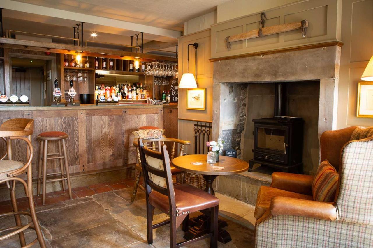 Bed and Breakfast Ye Olde Cheshire Cheese Longnor  Экстерьер фото