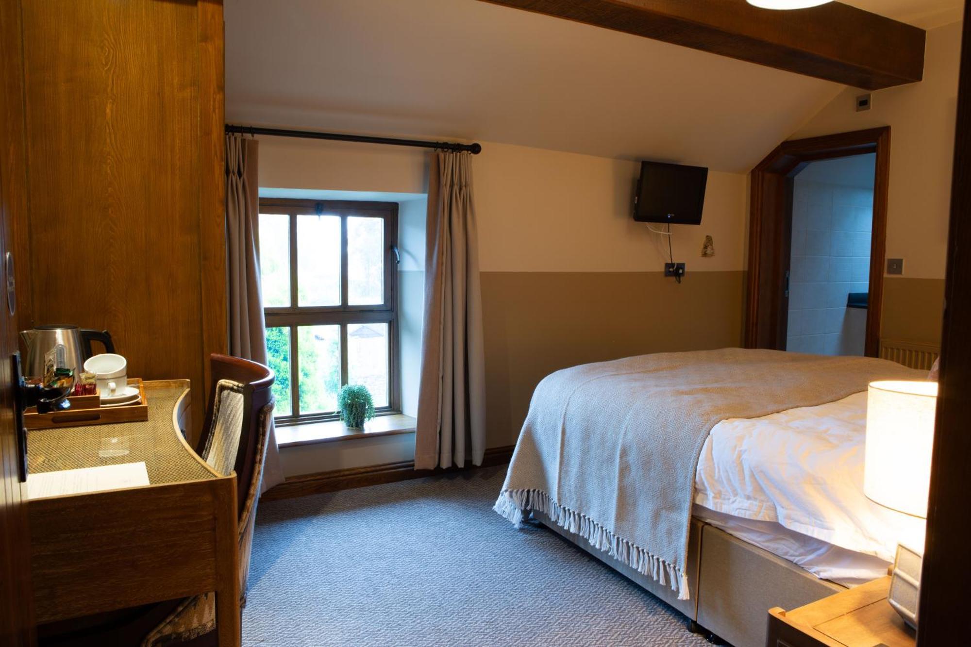 Bed and Breakfast Ye Olde Cheshire Cheese Longnor  Экстерьер фото